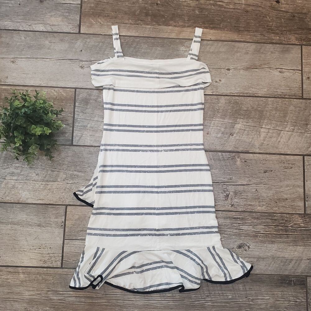 Venus White & Gray Striped Cold-Shoulder Ruffle Dress, Size Small - Picture 5 of 8